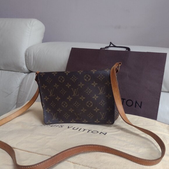 💯% Authentic Louis Vuitton Musette Tango Bag - Picture 14 of 14